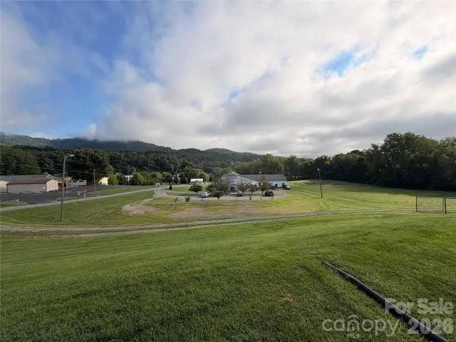 175 Hampshire Drive, Waynesville, NC 28786 - #2