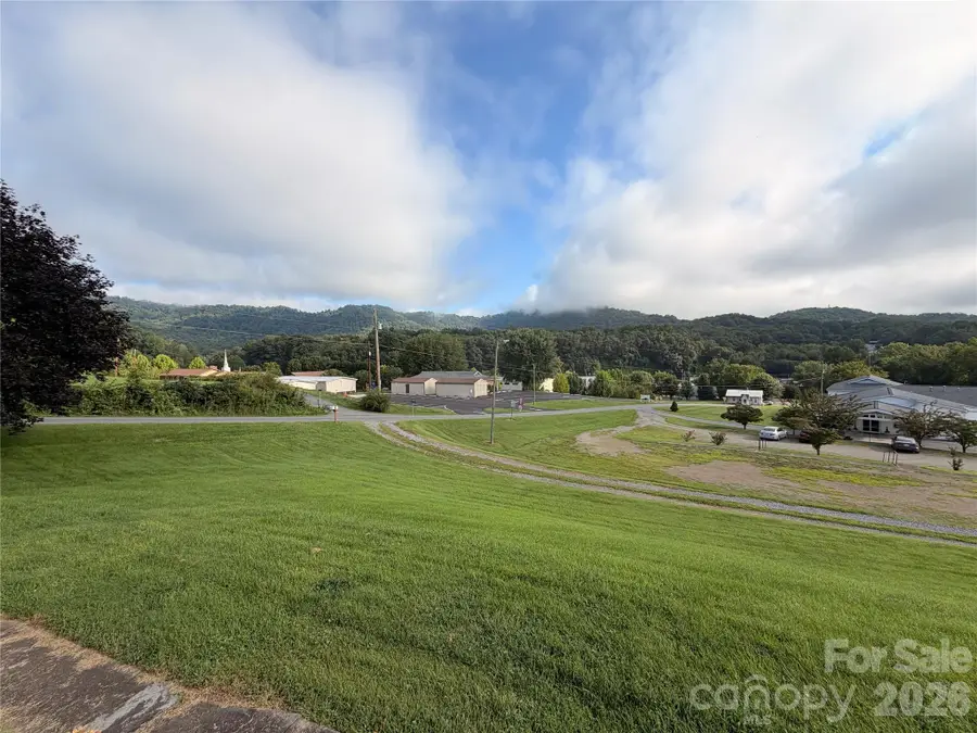175 Hampshire Drive, Waynesville, NC 28786 - #3