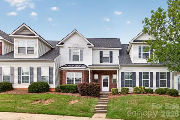 9907 Porta Ferry Drive, Charlotte, NC 28213