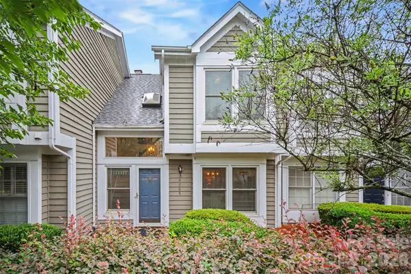 8205 Tradd Court, Charlotte, NC 28210