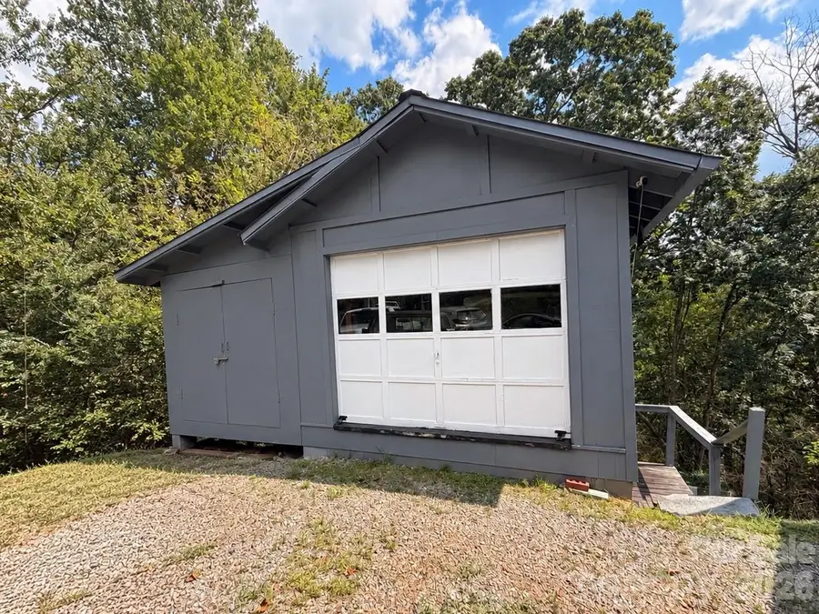 139 N Ridge Drive, Waynesville, NC 28785 - #3