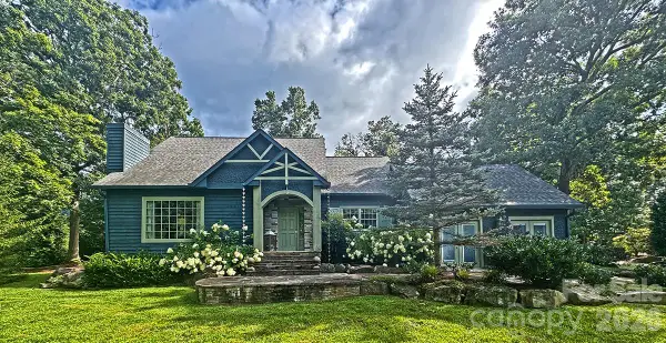 22 Bittersweet Lane, Asheville, NC 28805