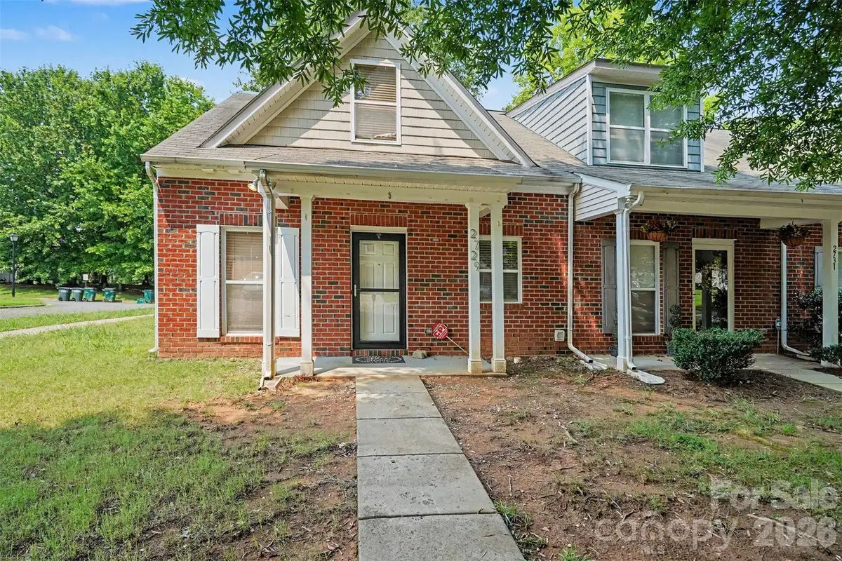 2729 Meadow Knoll Drive, Charlotte, NC 28269 - #1