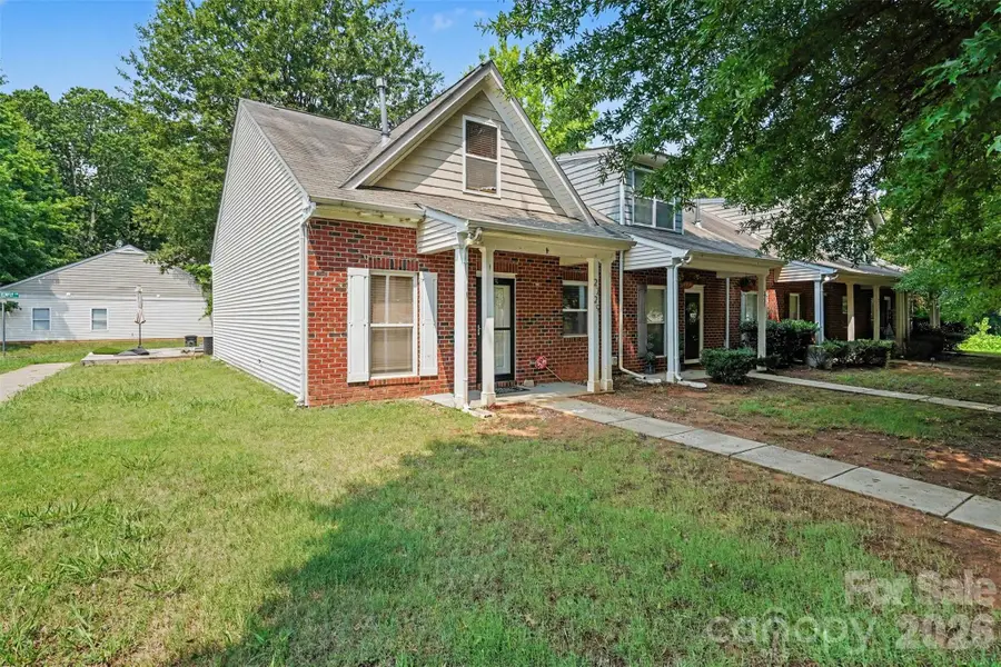 2729 Meadow Knoll Drive, Charlotte, NC 28269 - #2