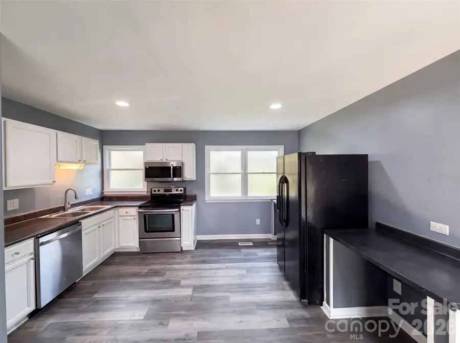 5601 Beaconsfield Road, Charlotte, NC 28214 - #2