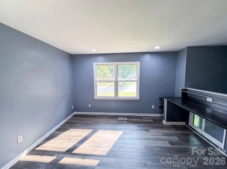 5601 Beaconsfield Road, Charlotte, NC 28214 - #3