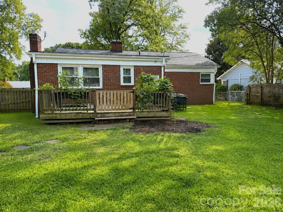 1327 Dresden Drive W, Charlotte, NC 28205 - #2