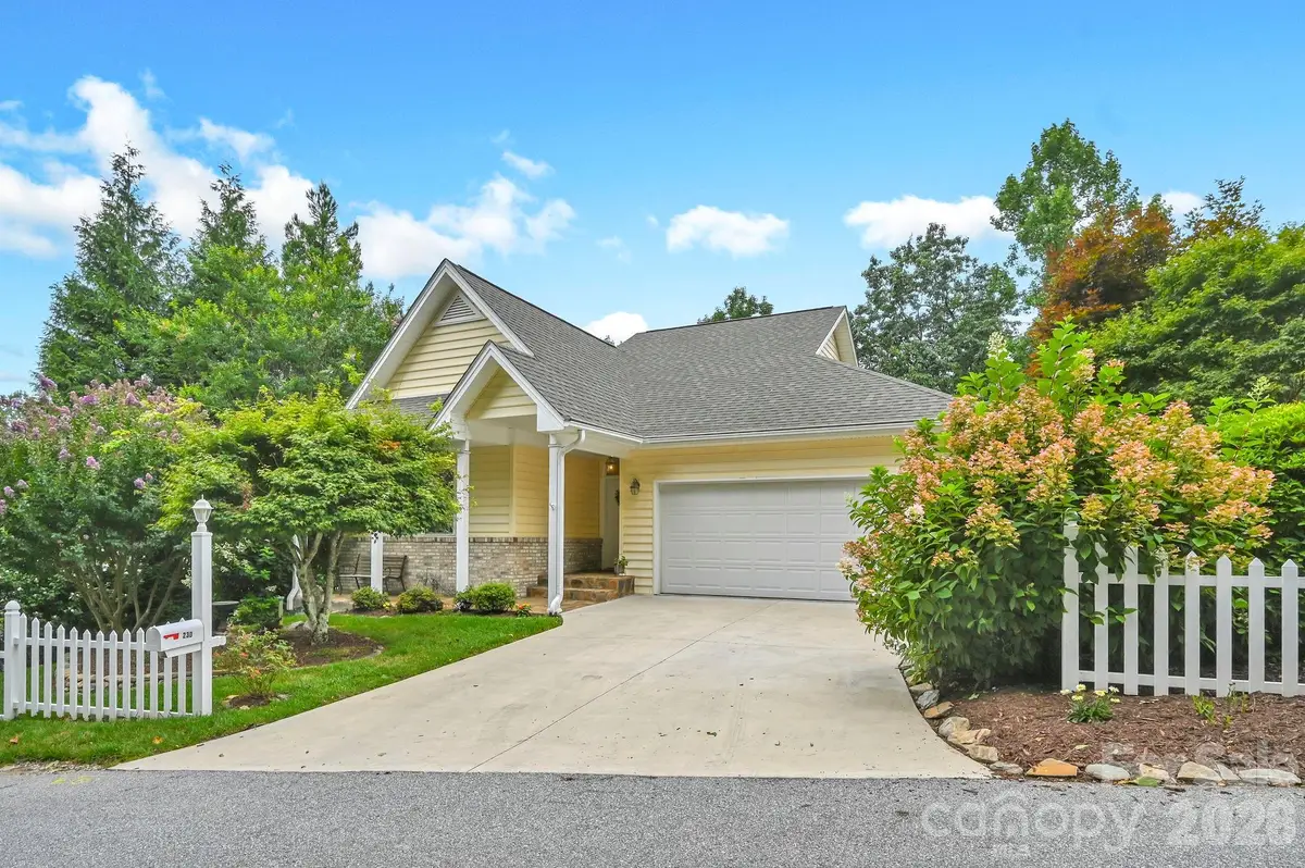 230 Carriage Summitt Way #2423, Hendersonville, NC 28791 - #1