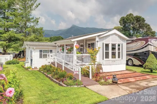 20 Strollers Lane, Waynesville, NC 28785