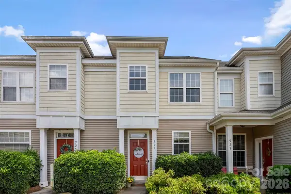 927 Claybrook Circle, Gastonia, NC 28054