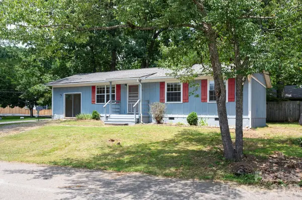 400 Hiawassee Avenue, Black Mountain, NC 28711