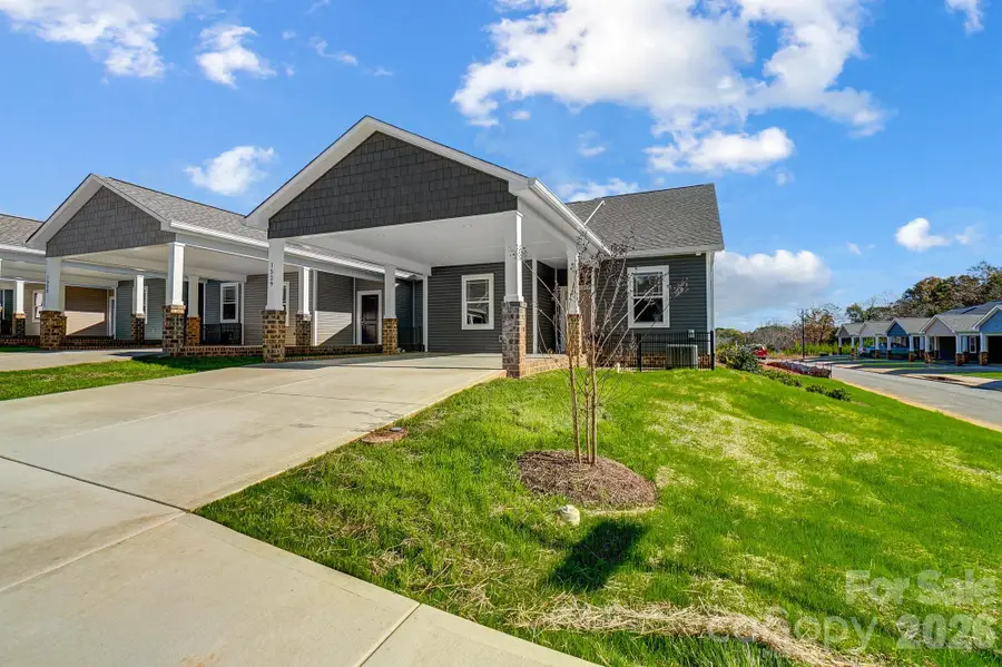 1529 28th Street Place Se, Hickory, NC 28602 - #2