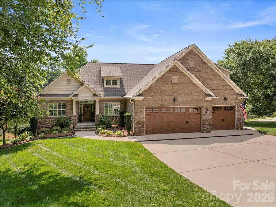 2551 Eagle Drive Ne #6/C, Conover, NC 28613 - #2
