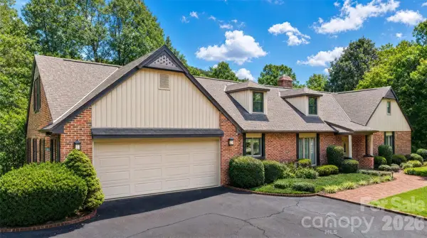 417 Stonecroft Drive Se, Lenoir, NC 28645