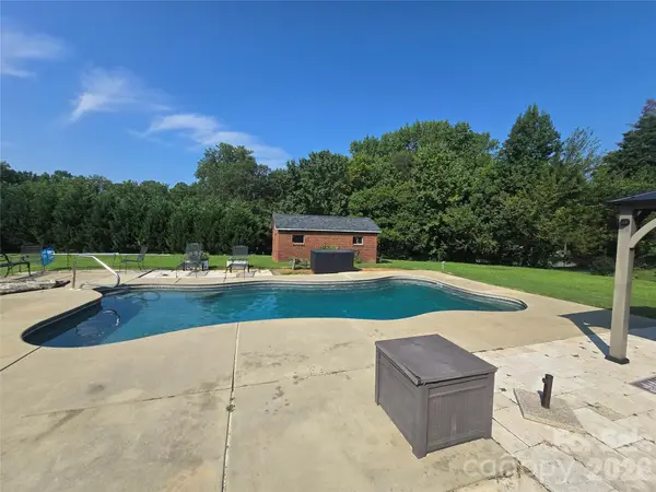 5914 Hanna Court, Charlotte, NC 28212