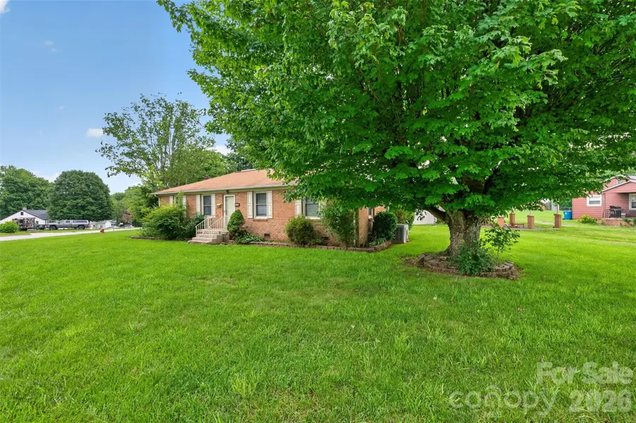 165 34th Street Nw, Hickory, NC 28601 - #2