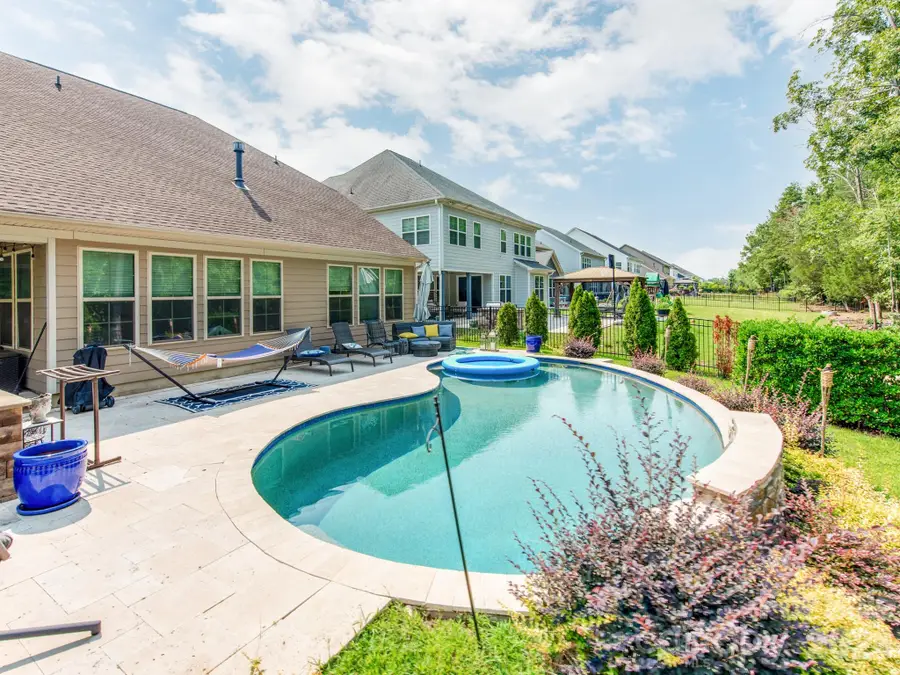 8022 Cornhill Avenue, Charlotte, NC 28277 - #2