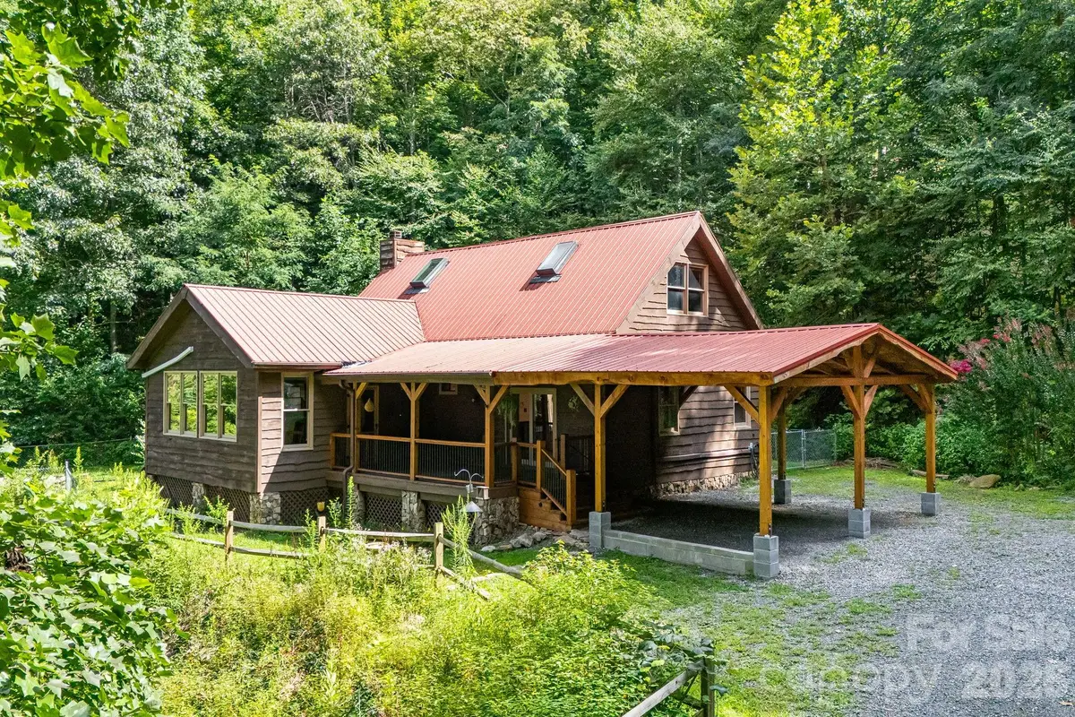 125 Hyacinth Drive, Clyde, NC 28721 - #1