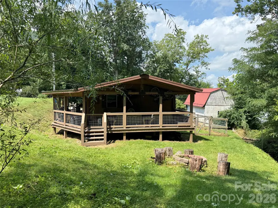 433 Little Cove Road, Waynesville, NC 28786 - #2