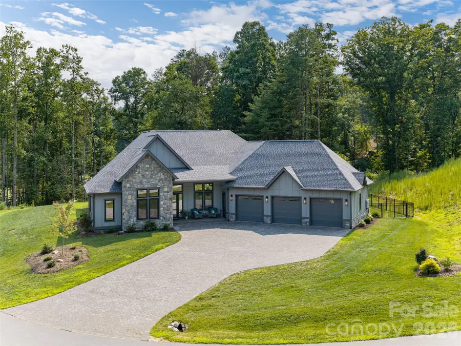 422 Ascension Valley, Horse Shoe, NC 28742 - #2