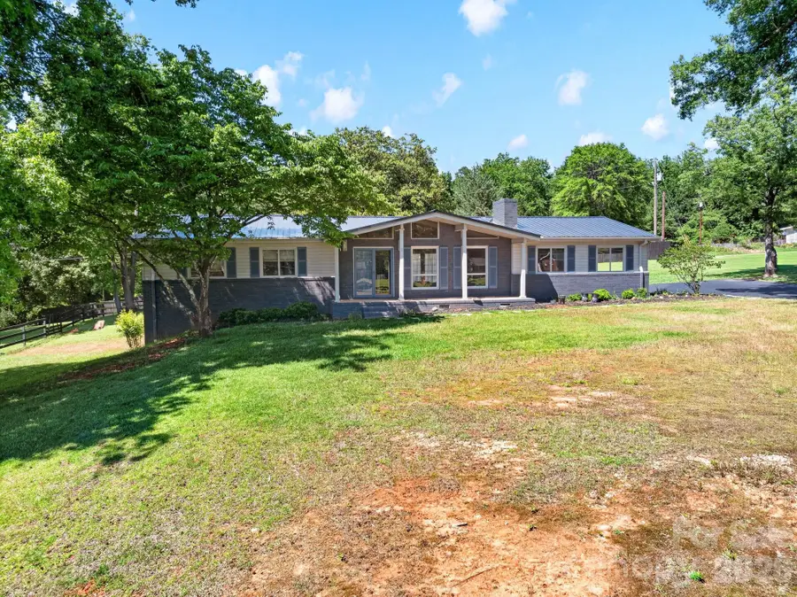 1064 Knollwood Road, Boiling Springs, SC 29316 - #2