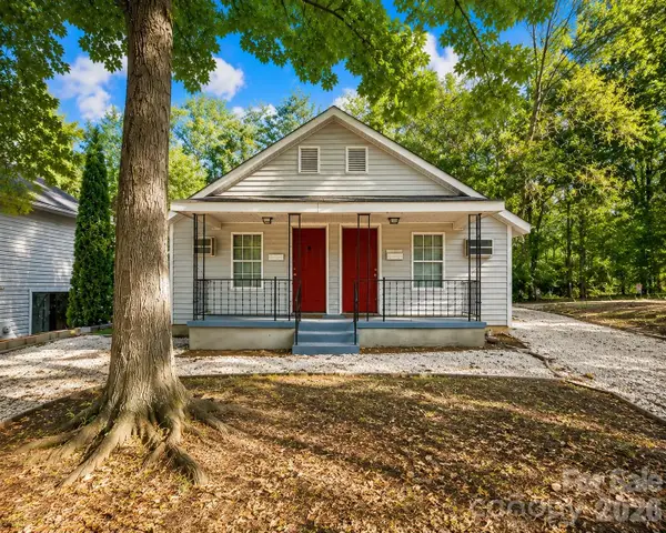 532 E Iredell Avenue, Mooresville, NC 28115