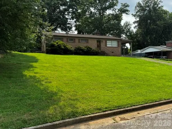 529 10th Street Place Nw, Hickory, NC 28601