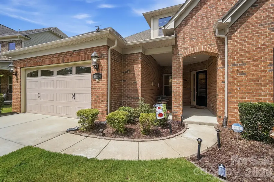 12726 Rusty Blackbird Way, Charlotte, NC 28278 - #2