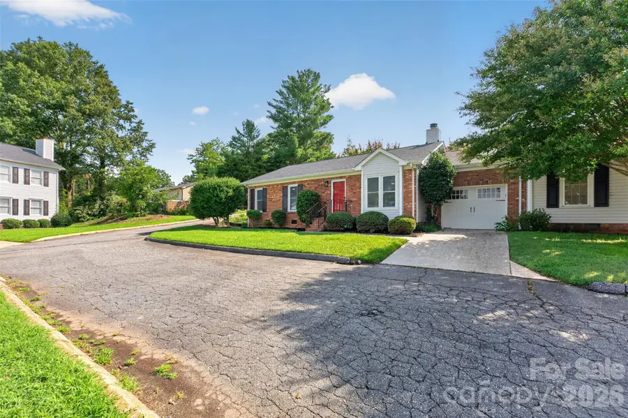 1326 Old Lenoir Road Nw, Hickory, NC 28601 - #2