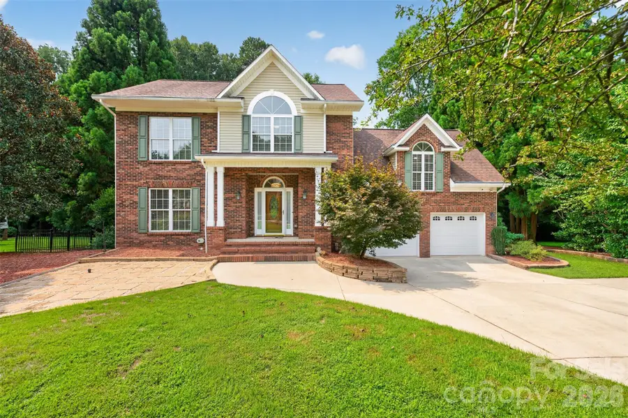 220 35th Avenue Ne, Hickory, NC 28601 - #2