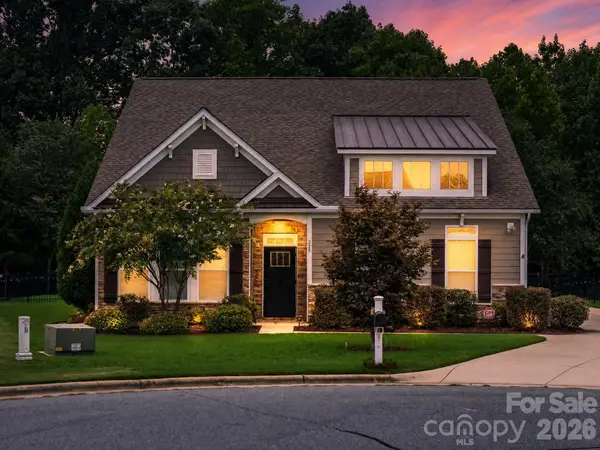 229 Hunters Hill Drive, Statesville, NC 28677
