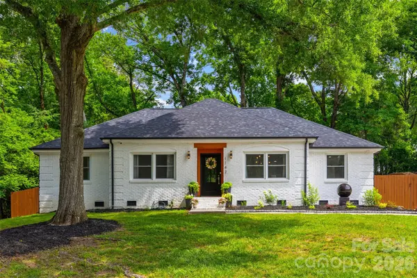 1142 Fox Run Drive, Charlotte, NC 28212