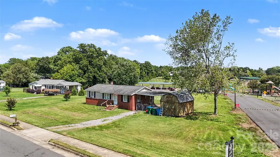 907 Lakeview Drive, Pineville, NC 28134 - #3