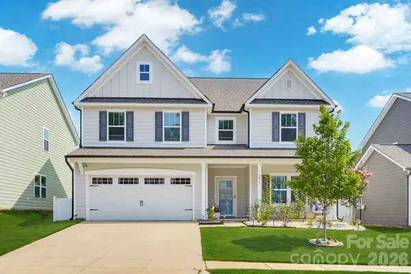 5016 Mooreland Oaks Way, Mount Holly, NC 28120