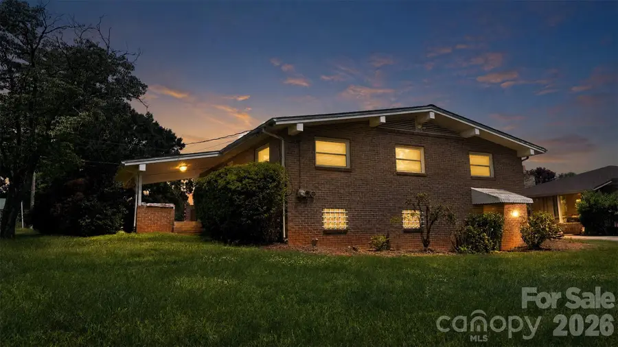 1857 8th Street Drive Ne, Hickory, NC 28601 - #3