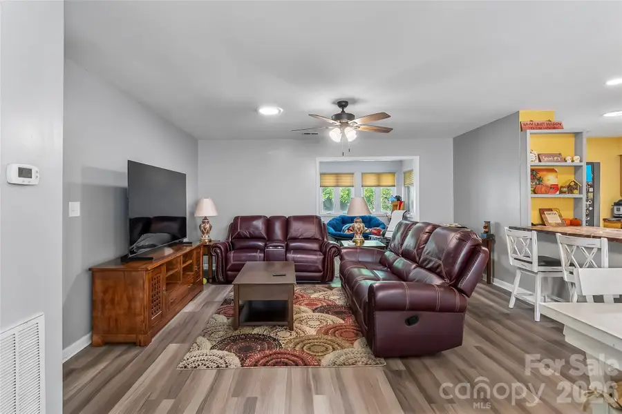 141 Derbyshire Drive, Hendersonville, NC 28792 - #3