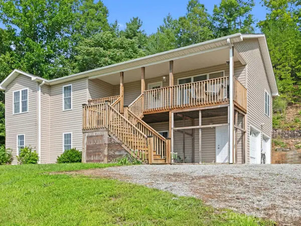 67 Burney Mountain Road, Fletcher, NC 28732