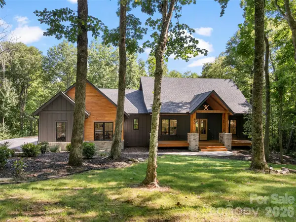 80 Maple Grove Court, Hendersonville, NC 28792