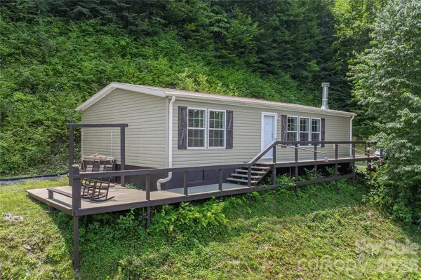 92 Bobcat Road, Maggie Valley, NC 28751