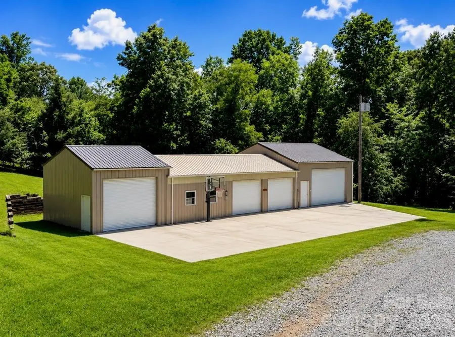 80 Hidden Bluff Lane, Horse Shoe, NC 28742 - #3