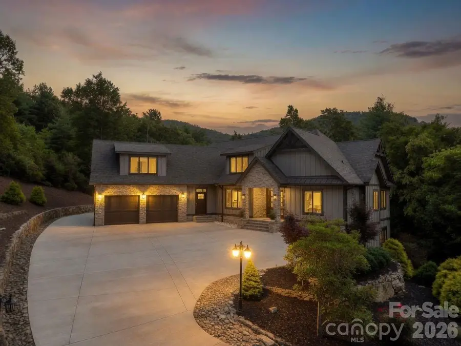 8 Lakeview Drive, Fairview, NC 28730 - #2