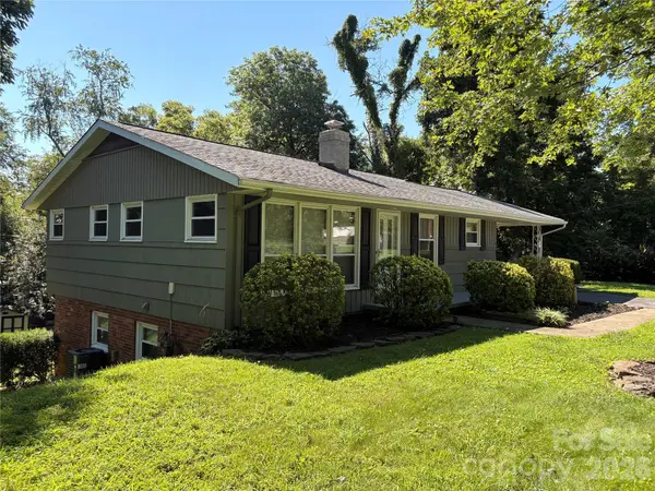 1518 11th Street Nw, Hickory, NC 28601