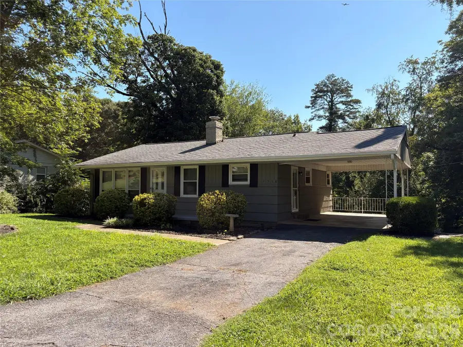 1518 11th Street Nw, Hickory, NC 28601 - #3