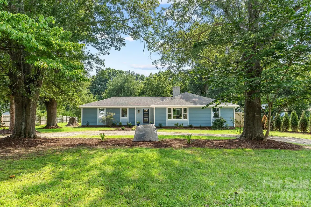 821 Dallas Spencer Mountain Road, Dallas, NC 28034 - #1