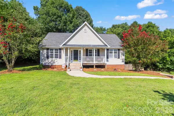 200 Autumn Woods Boulevard, Mount Holly, NC 28120