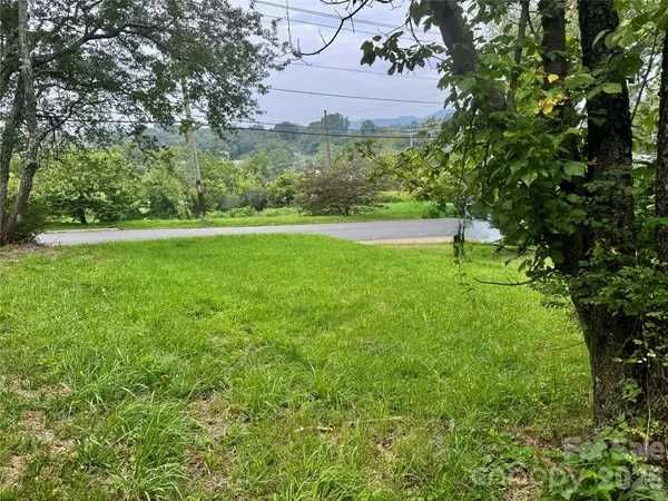 20 Roberts Street, Asheville, NC 28801