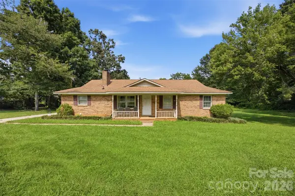 302 Charlotte Street, Alexis, NC 28006