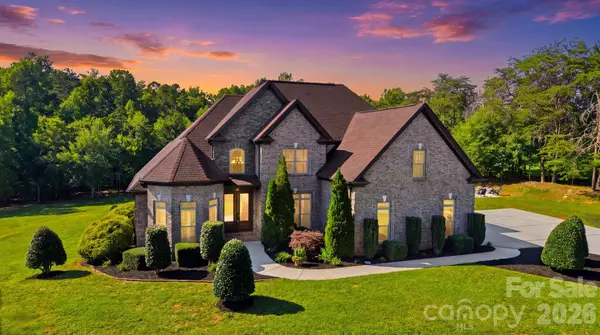8040 Young Road, Hickory, NC 28602