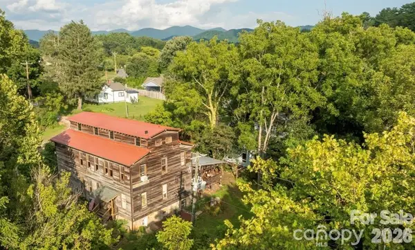 1 Old Mill Lane, Weaverville, NC 28787