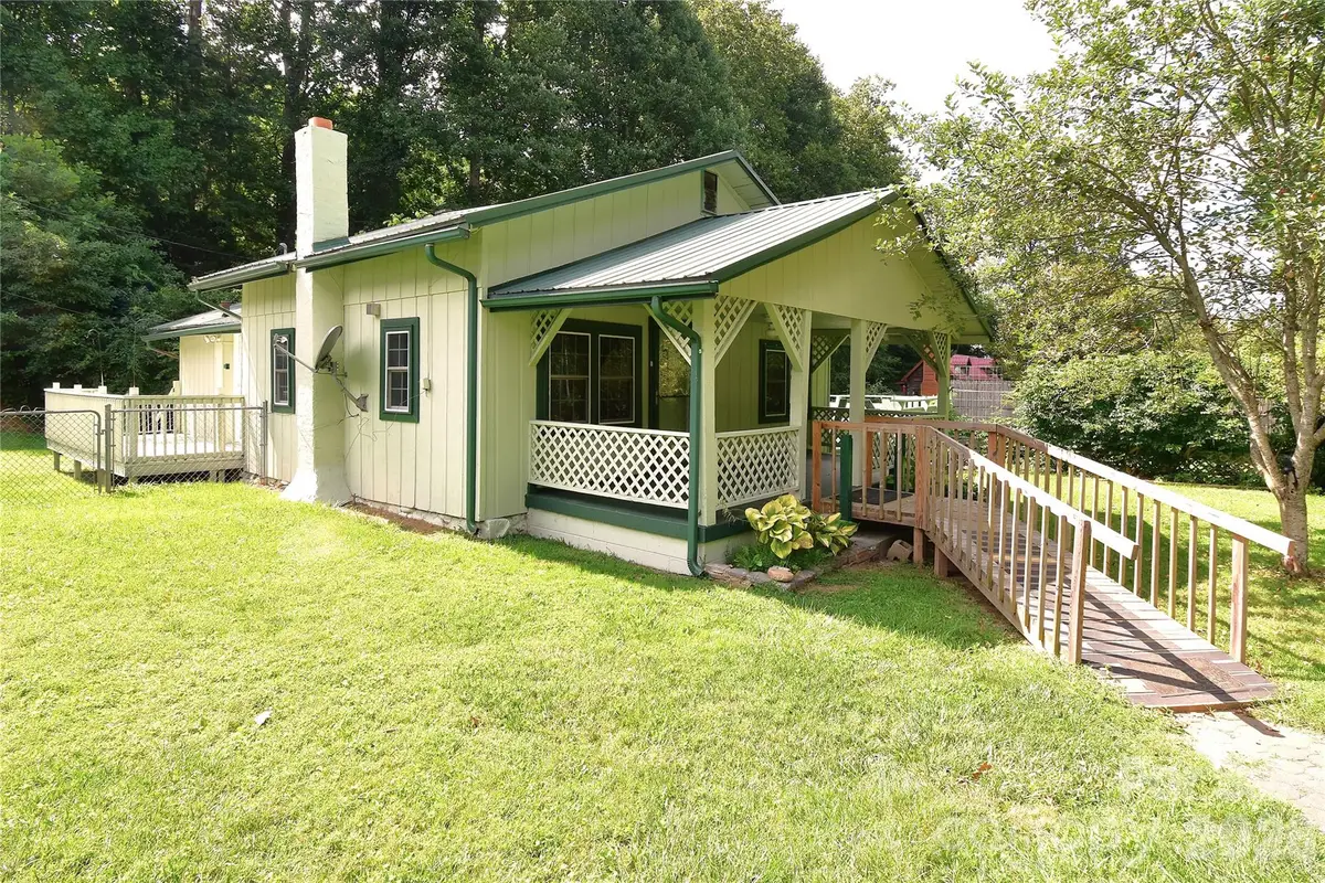2124 Pisgah Highway, Candler, NC 28715 - #1